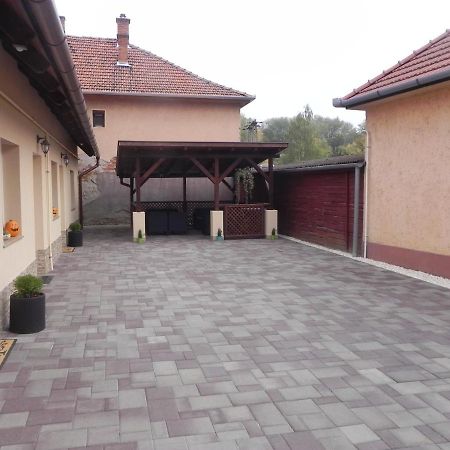 Tuerkiz Apartman Tokaj Exterior photo