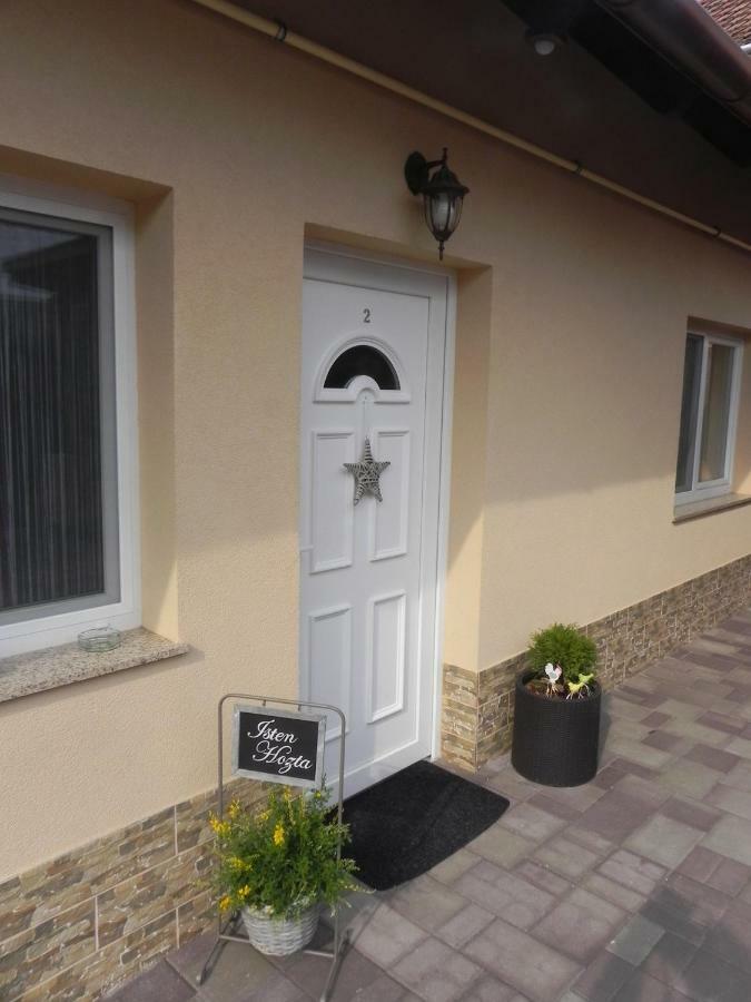 Tuerkiz Apartman Tokaj Exterior photo